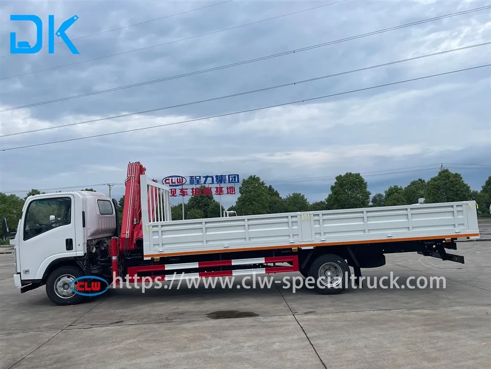 Isuzu 3.2T Knuckle Boom Crane Truck